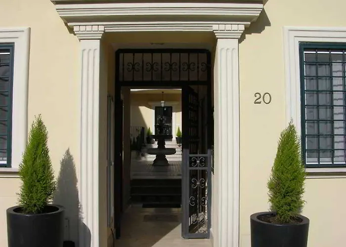 Aurelia Vatican 4* Rome